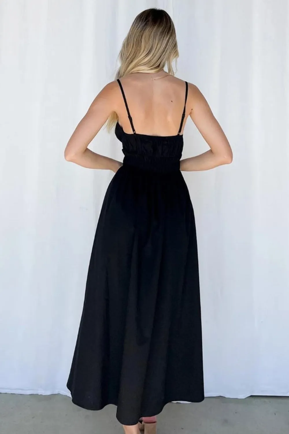 Uiwang Black Dress